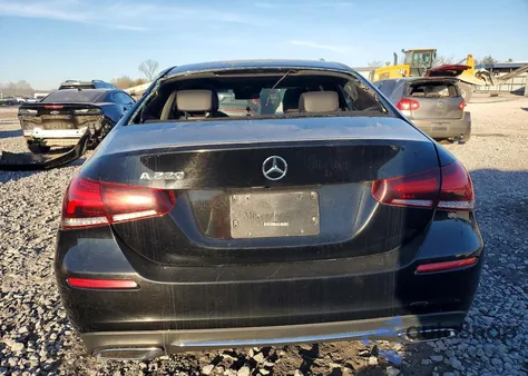 2020 Mercedes-Benz A 220 z USA, uszkodzony, nr VIN W1K3G4EB3LJ211210